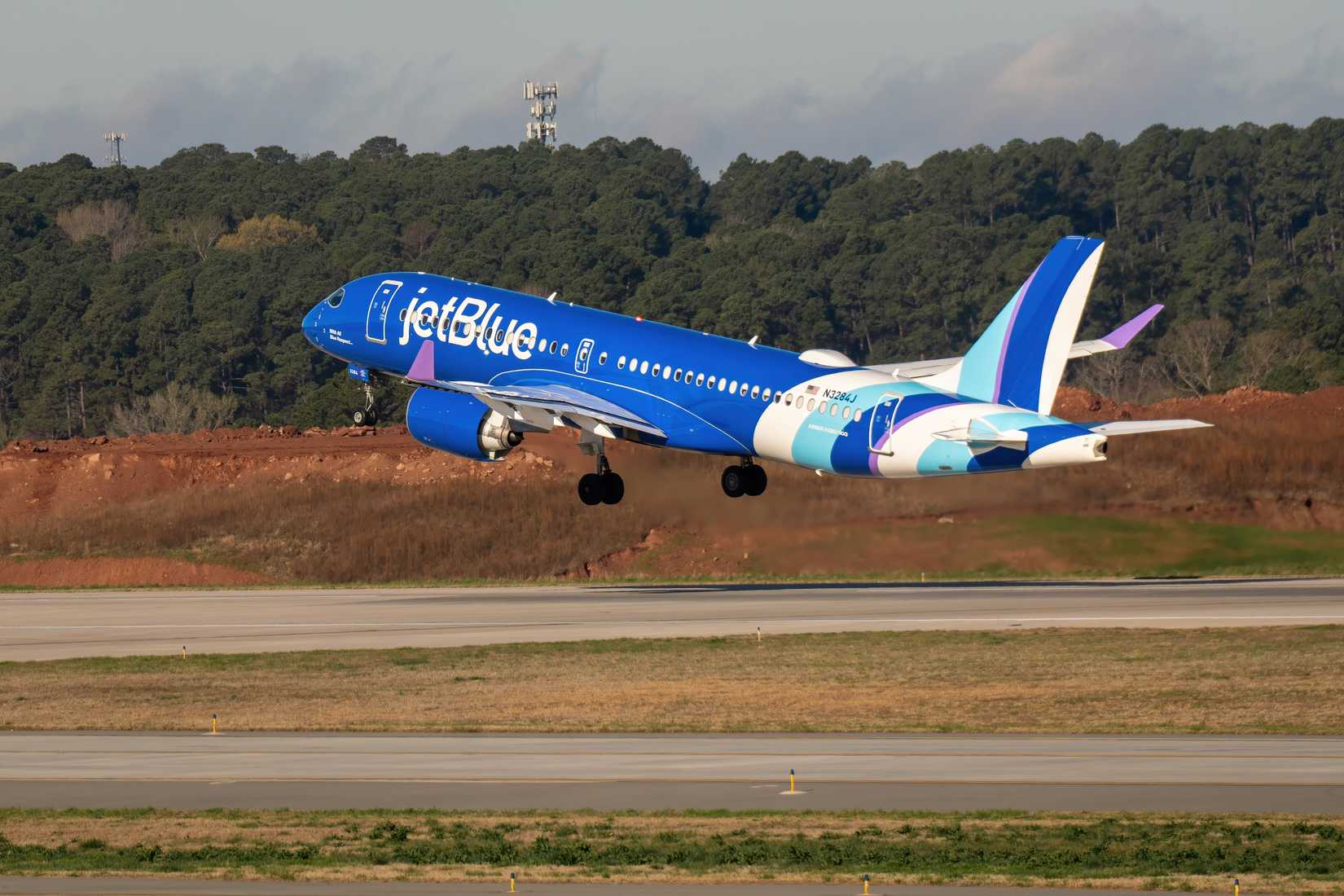 JetBlue Airbus A220-300 Taking Off