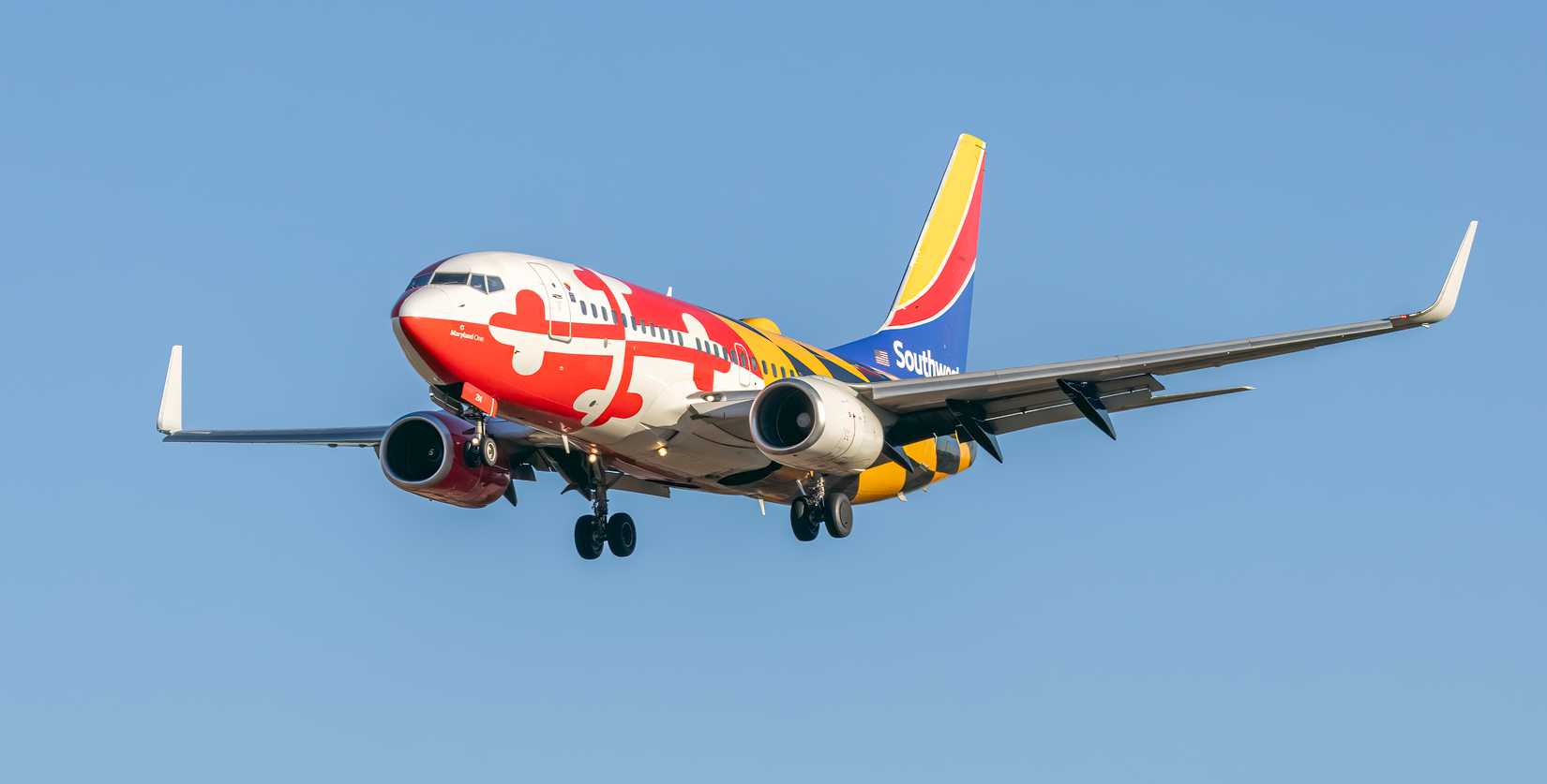Southwest_Boeing_737-700_N214WN_Maryland_One_BWI_MD3