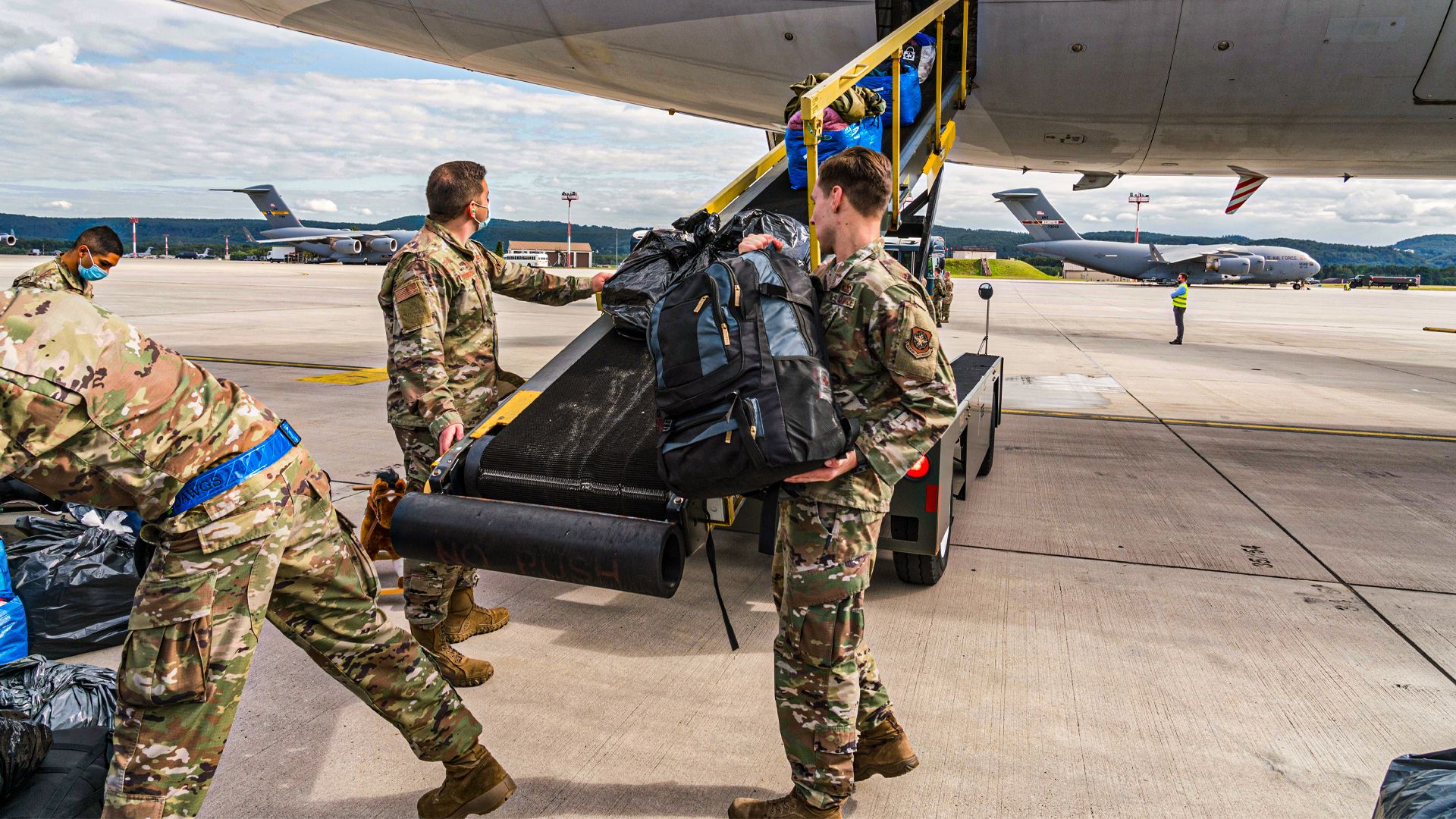 How US Legacy Carriers Fly For The Pentagon: The Civil Reserve Air Fleet Explained