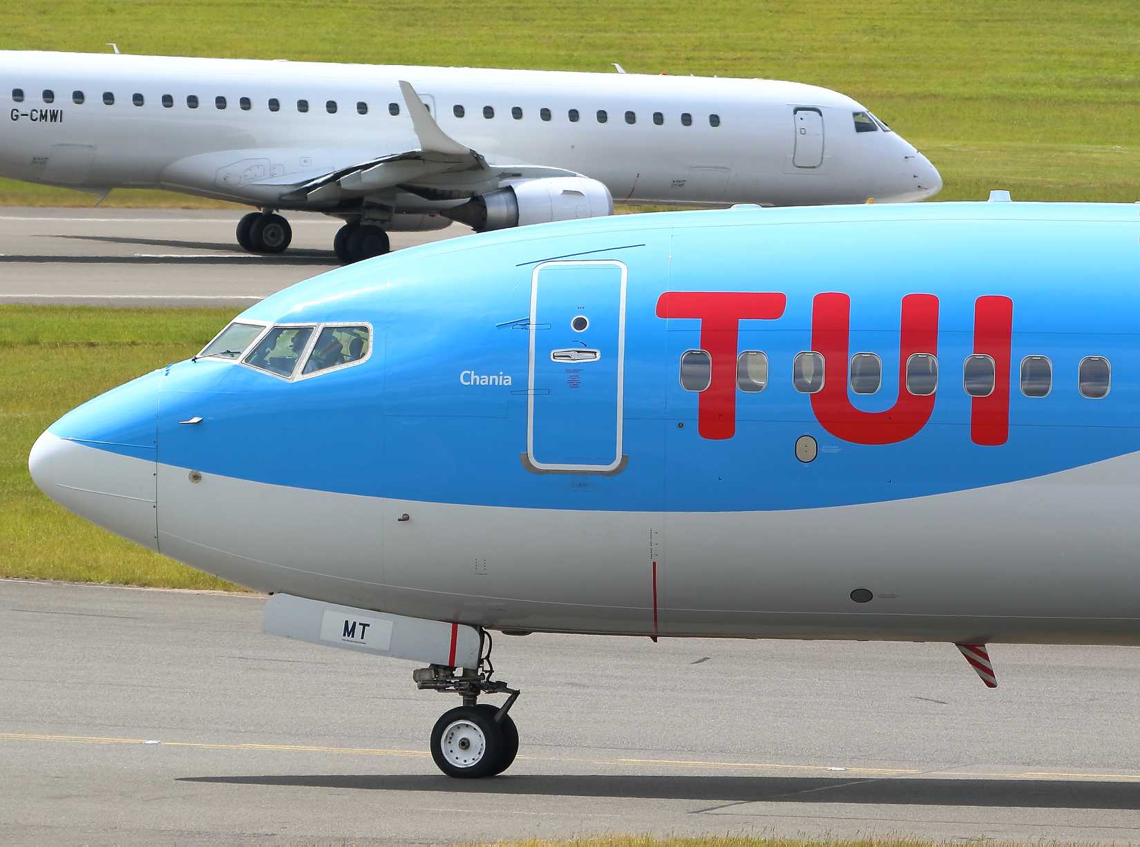 TUI_BOEING_737_MAX-8_G-TUMT_NOSE_DETAIL_(54563812764)