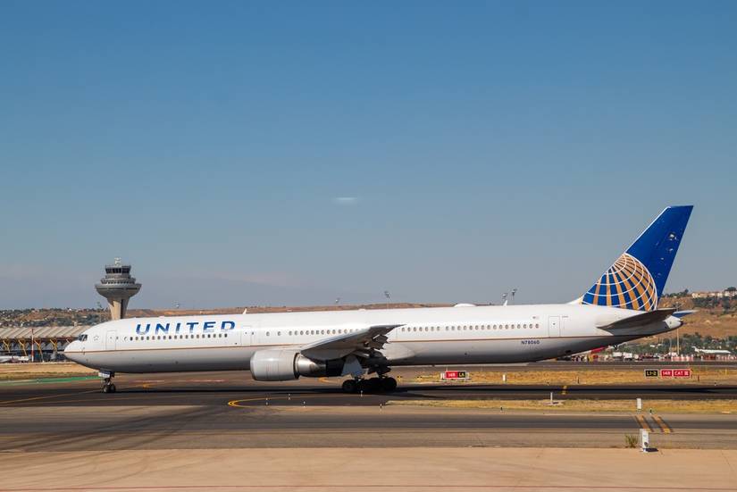 United 767-400ER