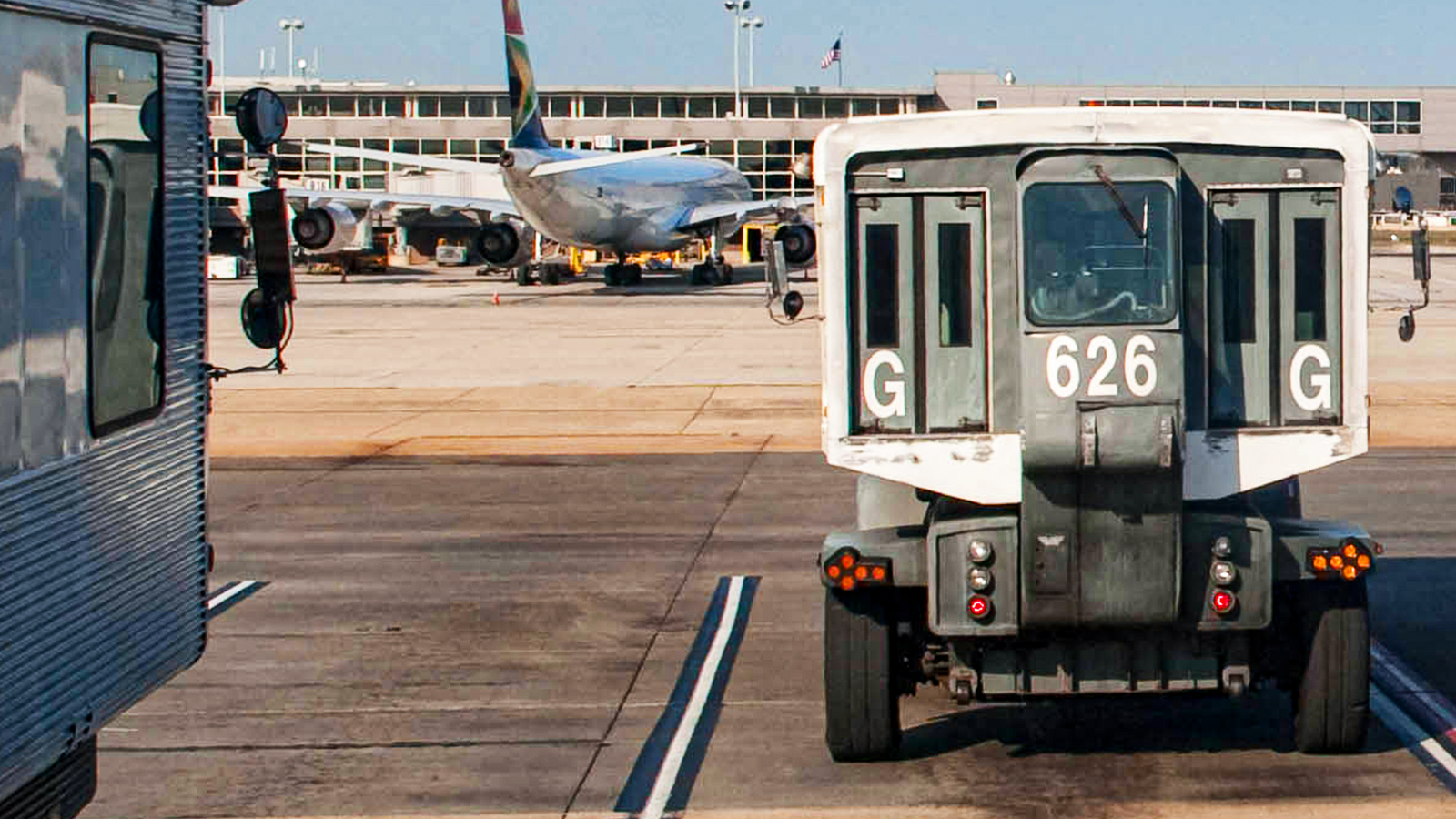 CEO da United Airlines detona 'terríeis' lounges móveis no Aeroporto Dulles (IAD)