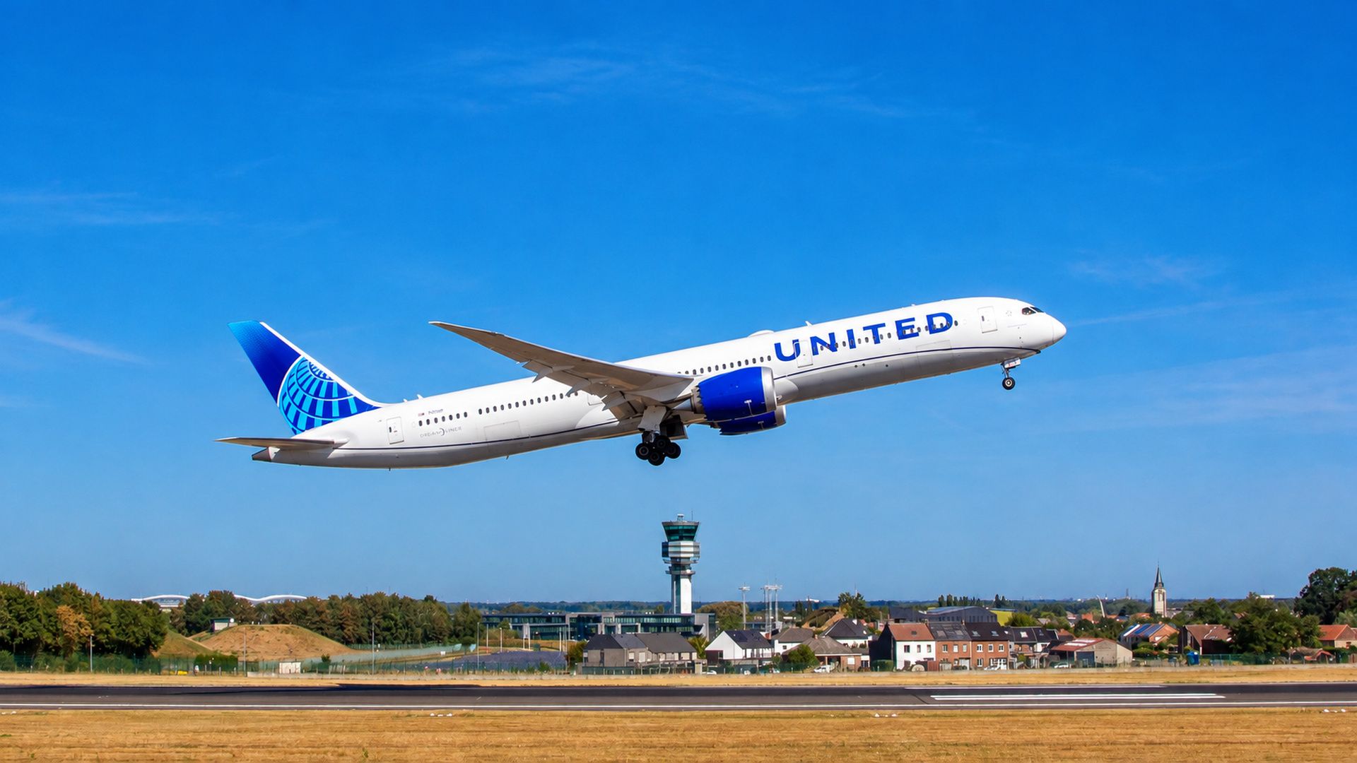 Official: United Airlines World's New #1 Boeing 787 Operator