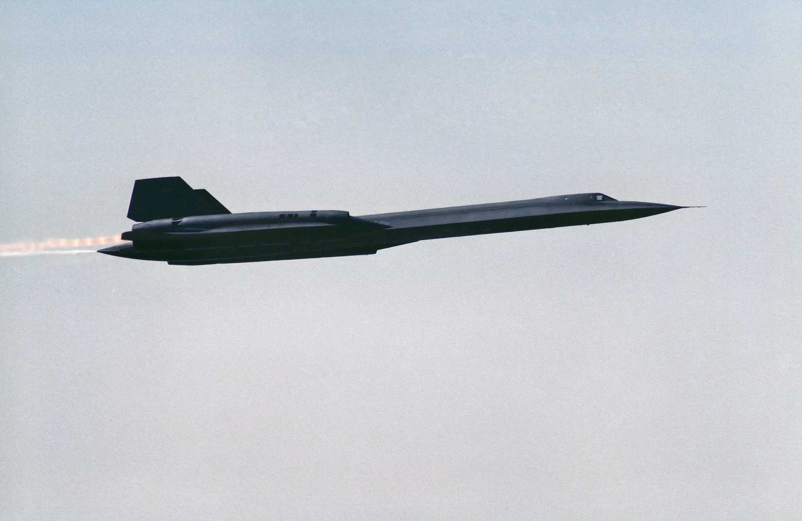 A photo showing a Blackbird taking off from the Naval Air Station Miramar Air Show in 1987.