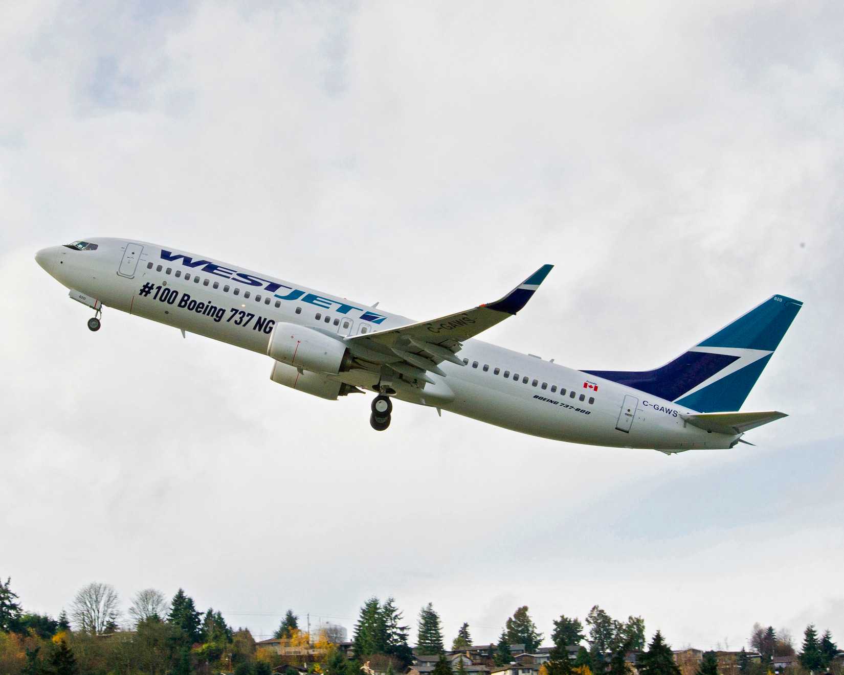 WestJet's 100th 737-700 takes flight for the first time in 2012