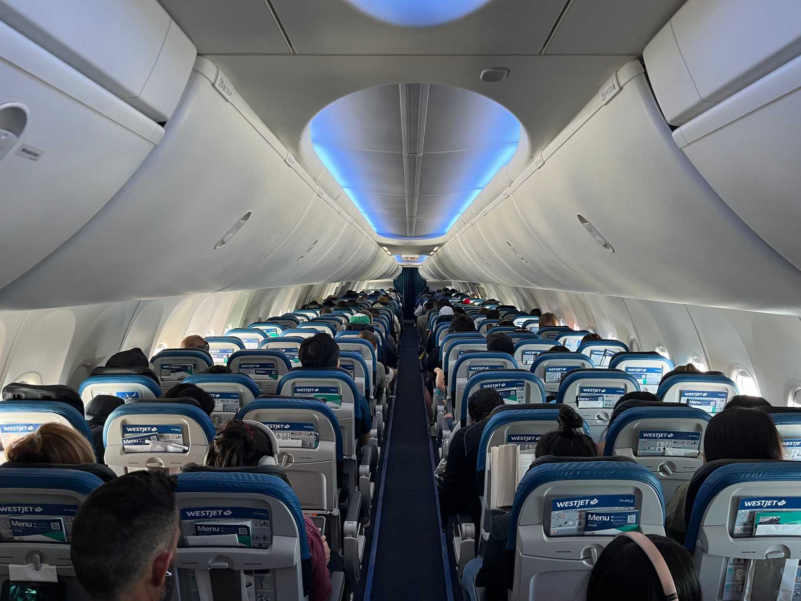 WestJet_Boeing_737_MAX_8_Interior