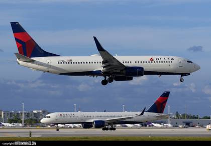 boeing-737-800-medium-large